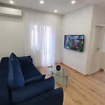 Sani *